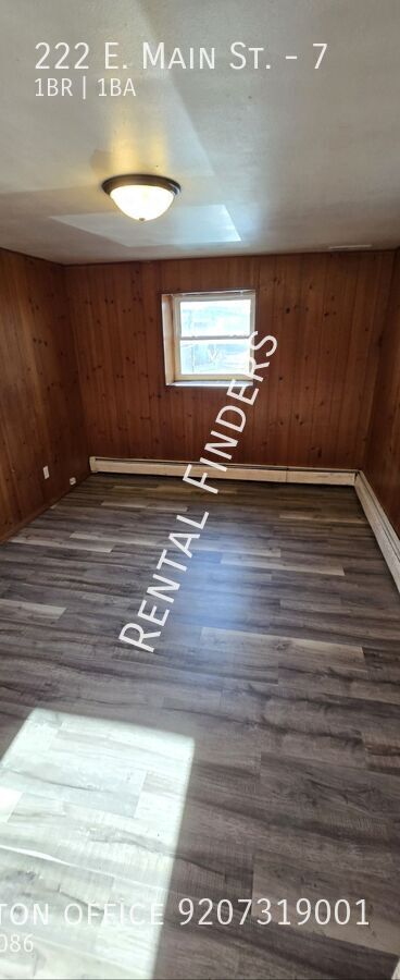 Foto del edificio - 222 E Main St