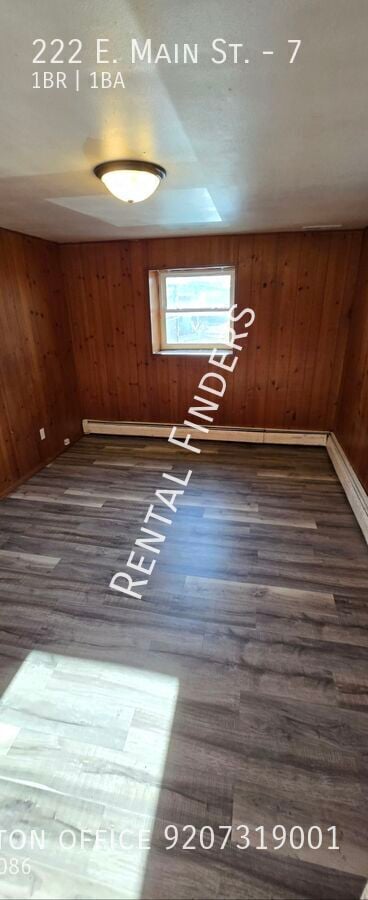 Building Photo - 222 E Main St