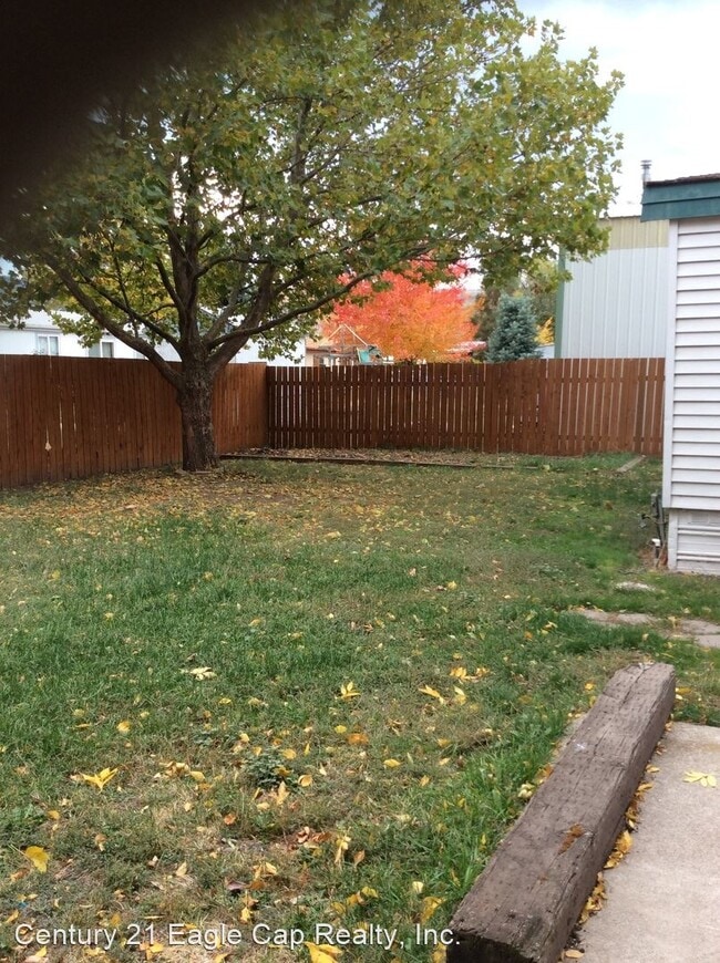 Building Photo - 3 br, 2 bath House - 2708 Empire Dr.