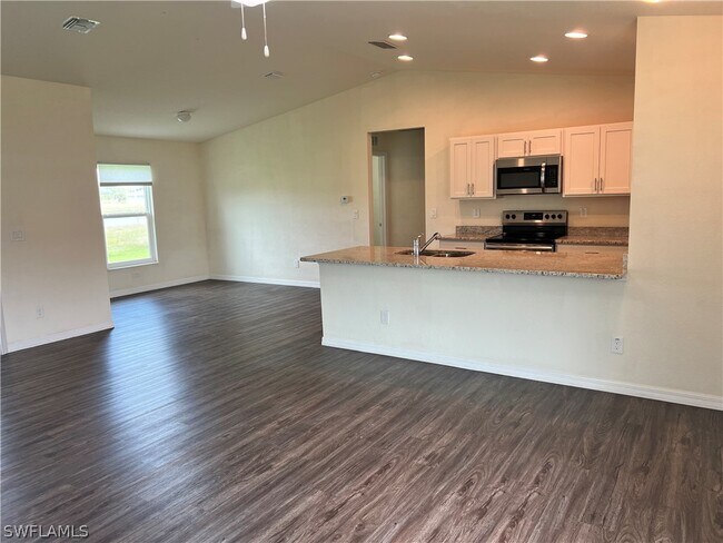 Building Photo - 3023 Birwood Cir