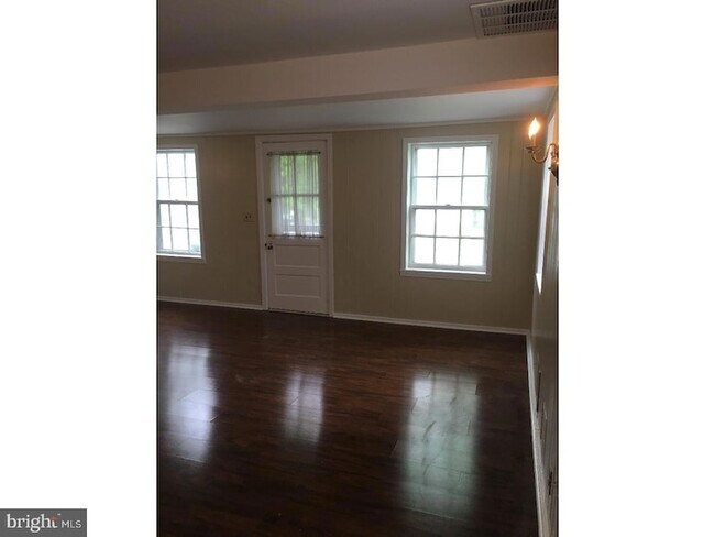 Foto del edificio - 314 Goat Hill Rd