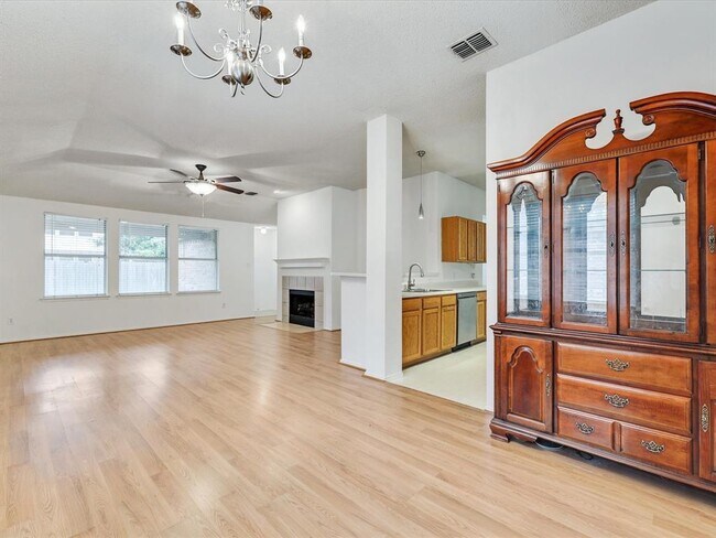 Foto del edificio - 149 Wandering Dr