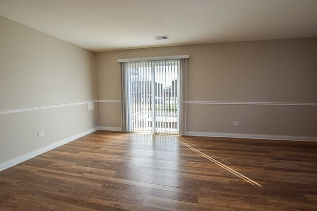 Building Photo - 12739 Kenneth Ave