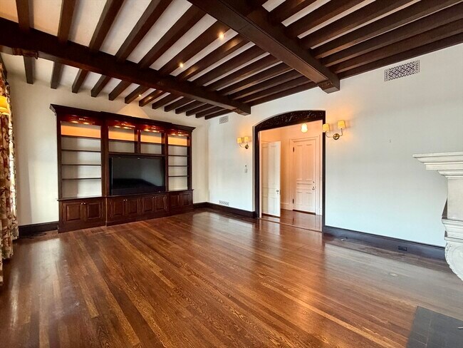 Foto del edificio - 340 Beacon St