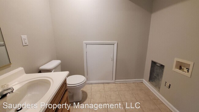 Building Photo - 3 br, 2.5 bath House - 4350 Wakeman Dr