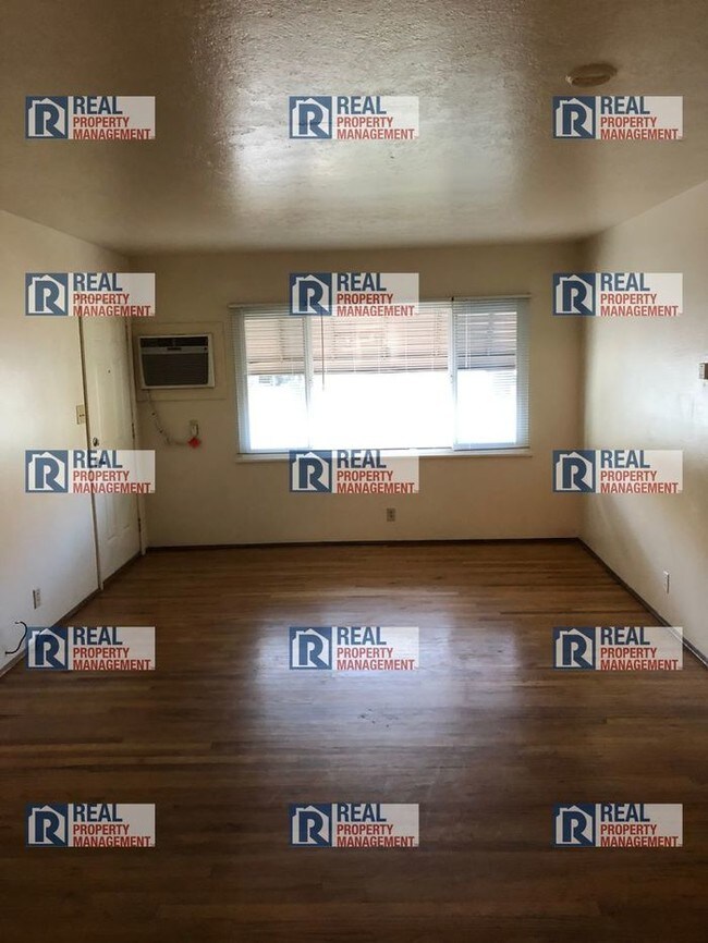 Modesto 2 Bedroom 1 Bath Duplex Townhouse for Rent in Modesto, CA