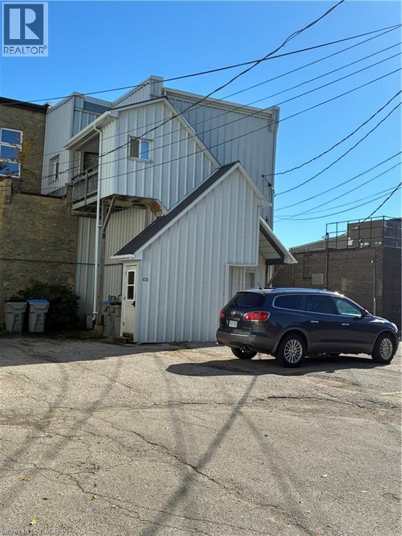 Photo du bâtiment - 421 Main St S