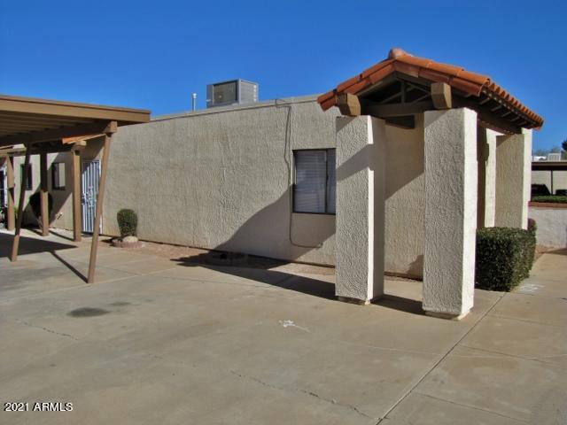 Building Photo - 1124 Plaza Oro Loma