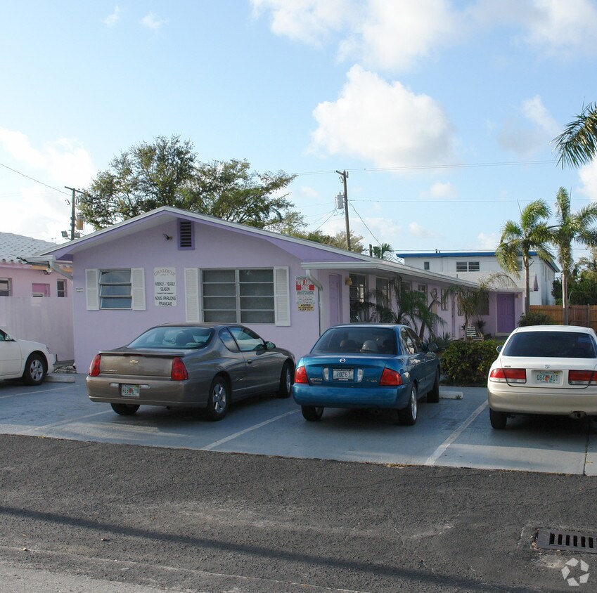Building Photo - 1826 Sherman St