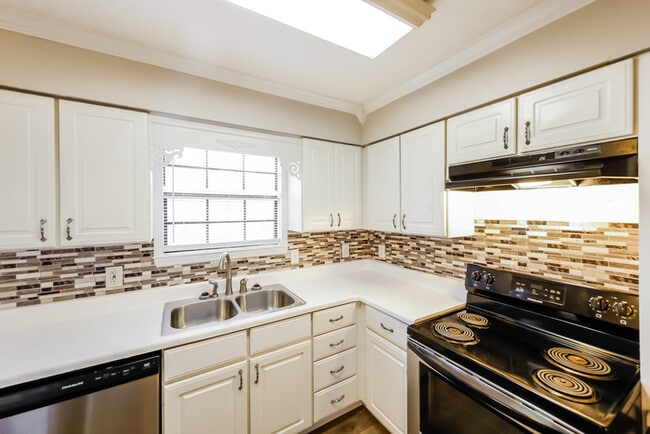 Foto del edificio - 3787 Hilltop Rd SE