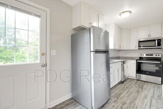 Building Photo - 12018 Morningside Dr