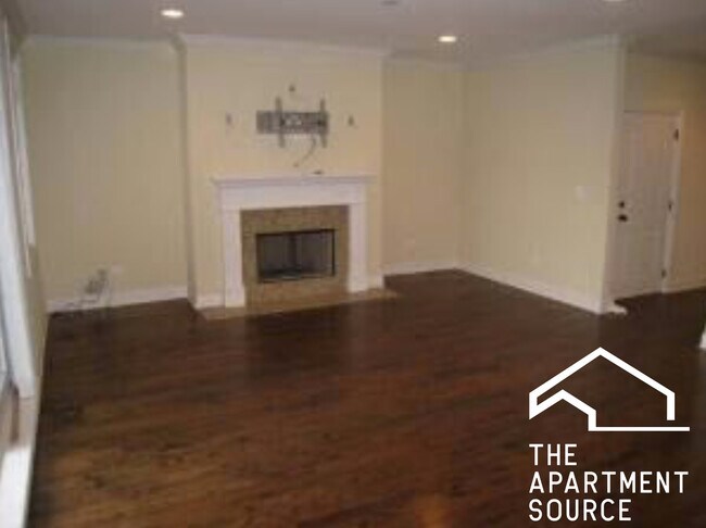 Foto del edificio - 1136 W Diversey Pkwy
