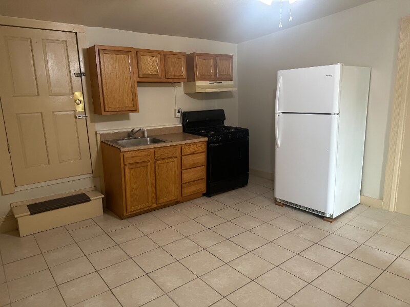 634 N Lime St Unit 4, Lancaster, PA 17602 Room for Rent in Lancaster