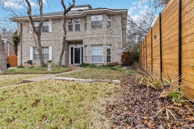 Foto del edificio - 2203 Clearwater Dr