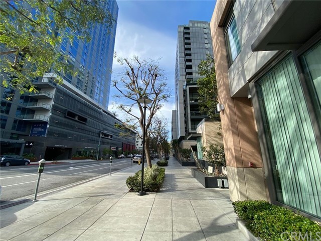 Building Photo - 1111 S Grand Ave