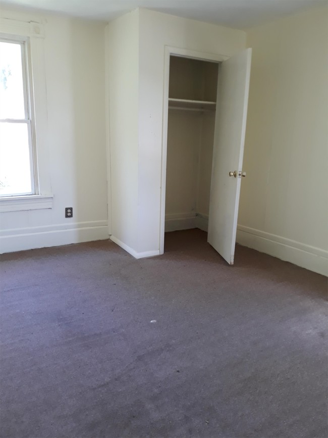 Building Photo - 410 K St