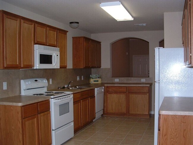 Foto del edificio - 3 br, 3 bath Duplex - 3520 Paloma Ridge Dr