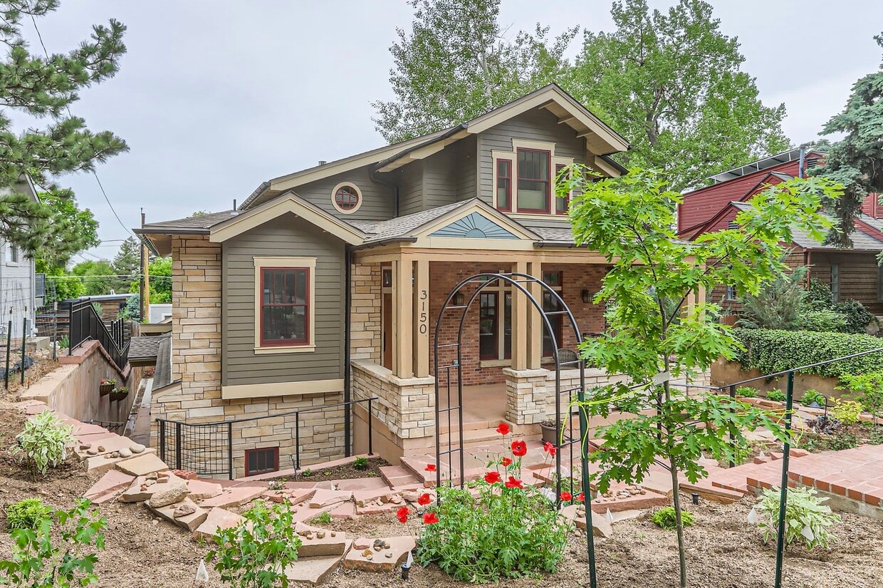 Craftsman Home, Porch - 3150 4th St