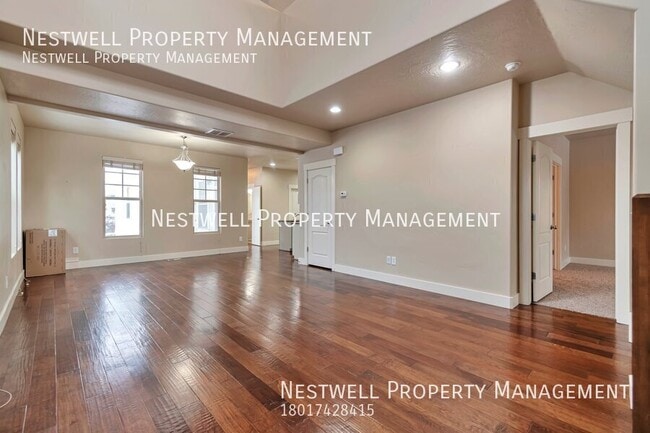 Building Photo - Stunning Daybreak Mansion Home