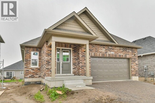 Building Photo - 18 Braeburn St