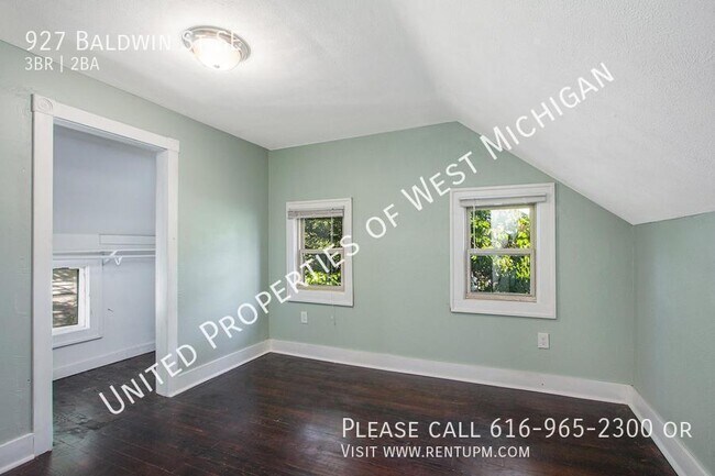 Foto del edificio - Available Now | Georgeous 3 Bedroom, 2 Bat...