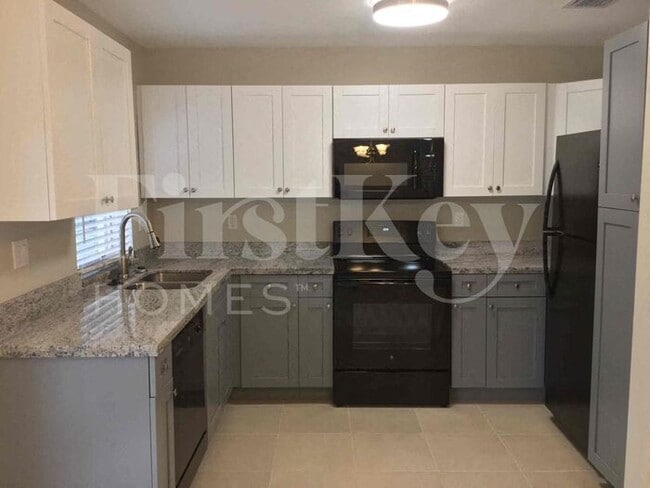 Building Photo - 20420 SW 106th Ct