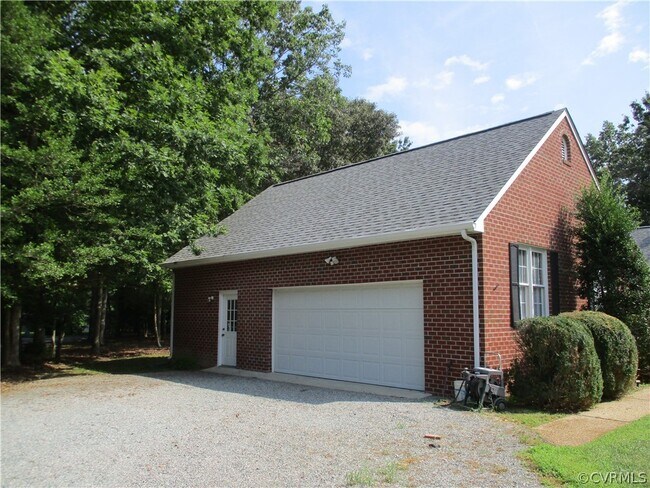 Building Photo - 10104 Deer Ridge Pl