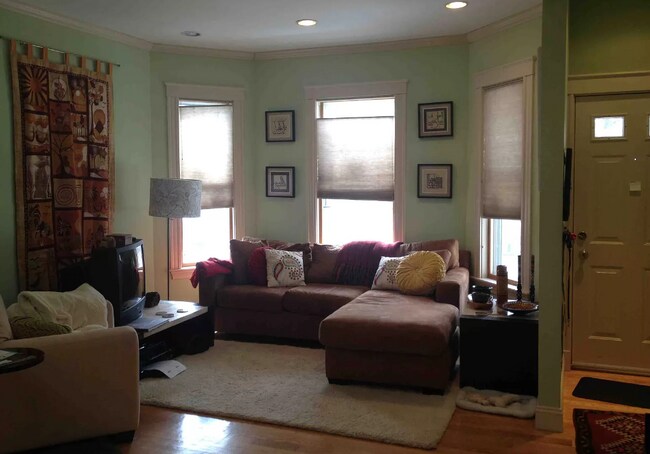 Foto del edificio - 341 Beacon St