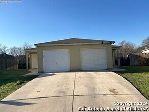 Building Photo - 6304 Green Top Dr