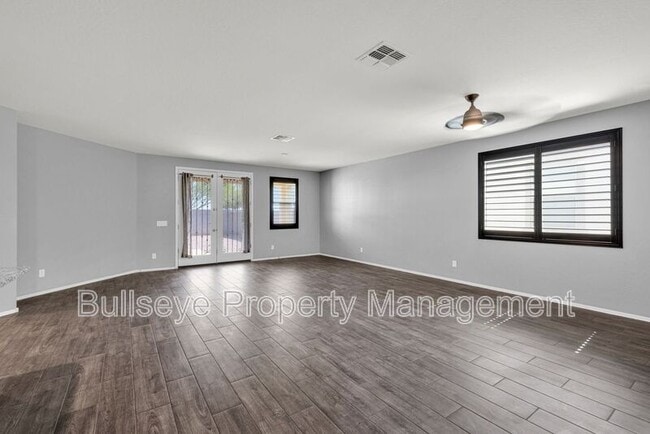 Building Photo - 17345 W Spur Dr