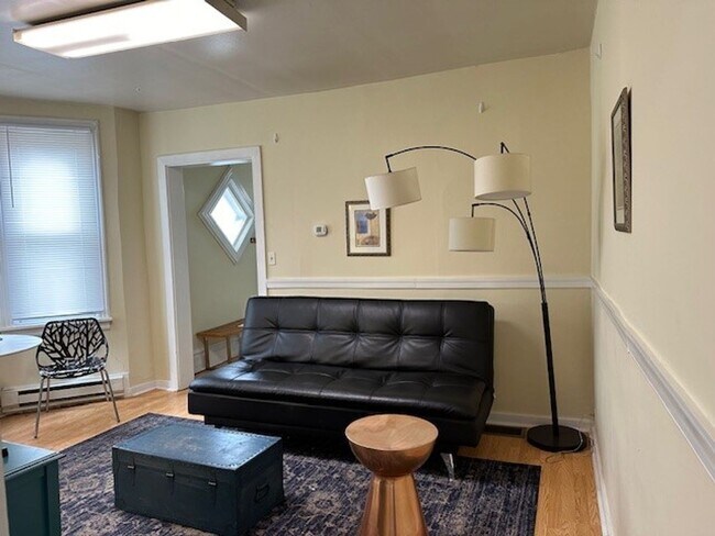 Building Photo - Welcome to this  Fully Furnished 1 bedroom...