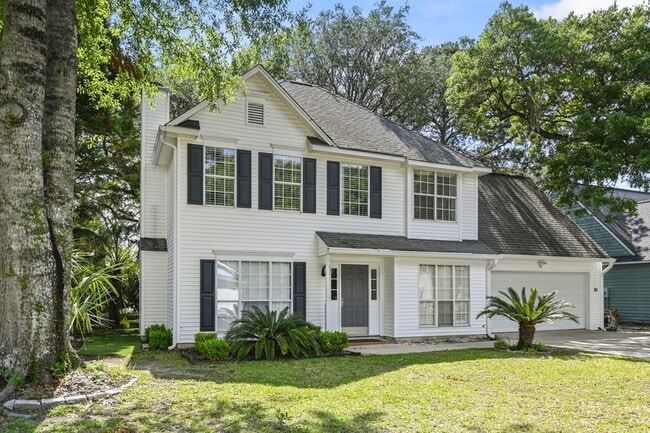 Building Photo - 1382 Center Lake Dr