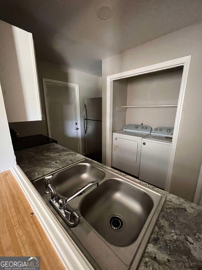 Foto del edificio - 1417 Woodliff St