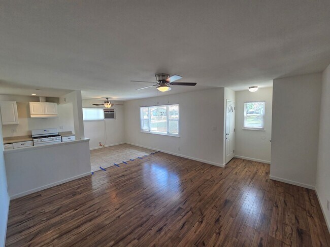 Foto del edificio - 15303 Fairhope Dr
