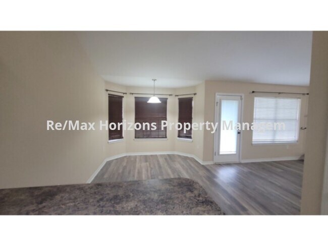 Foto del edificio - Great Pace Home in Twelve Oaks Plantation!