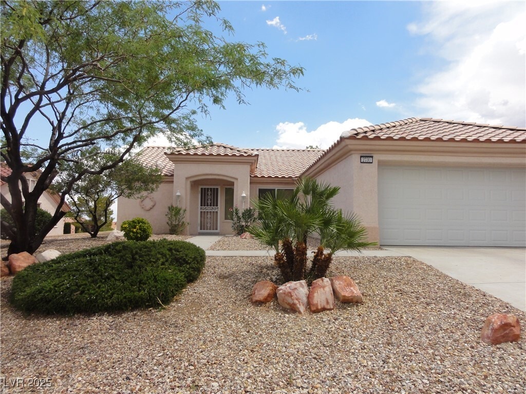 Foto principal - 2730 Darby Falls Dr
