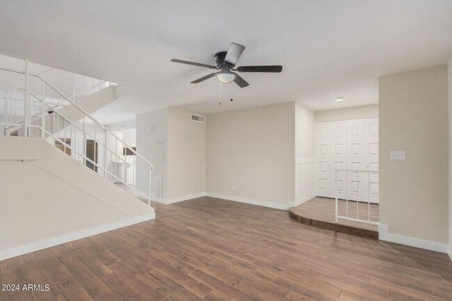 Building Photo - 8412 N 32nd Ave