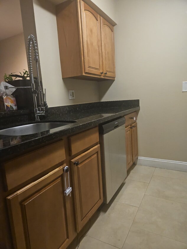 Photo - 2820 N Oakland Forest Dr (Oakland Park, FL)
