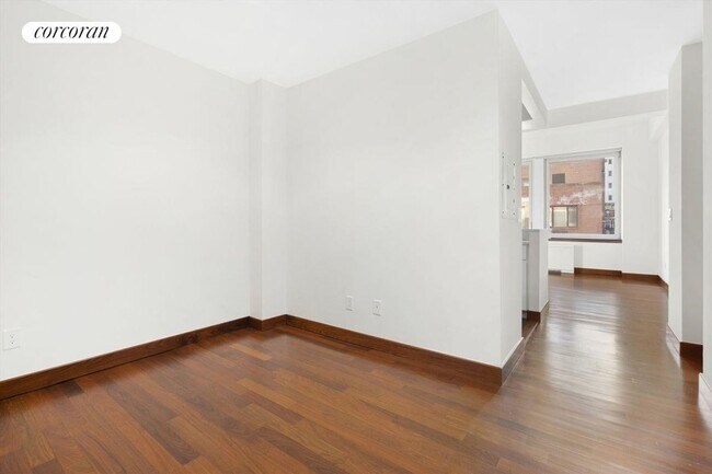 Foto del edificio - 305 E 63rd St