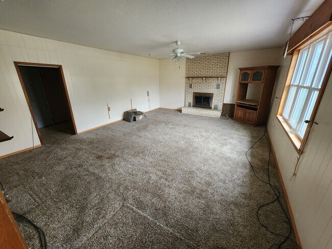Sala de estar - 1204 Prairie View Rd