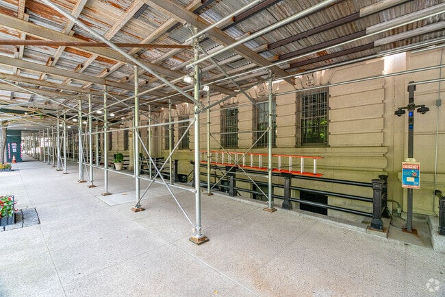 Building Photo - The Brookfield