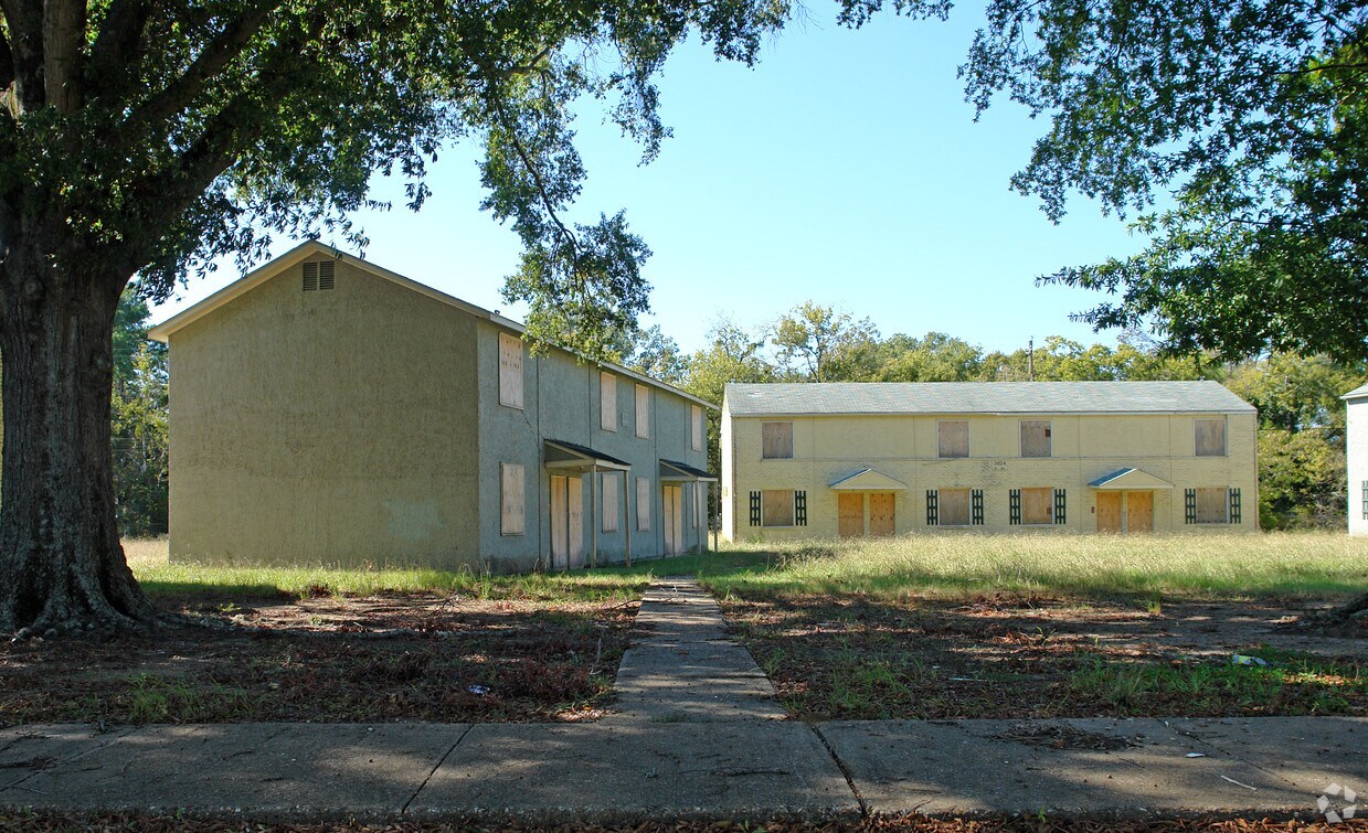 Primary Photo - 3800 W Delano St