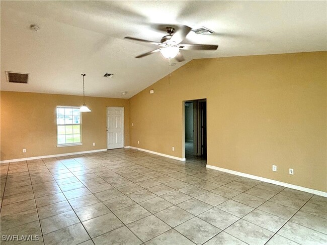 Foto del edificio - 1825 NW 8th Pl