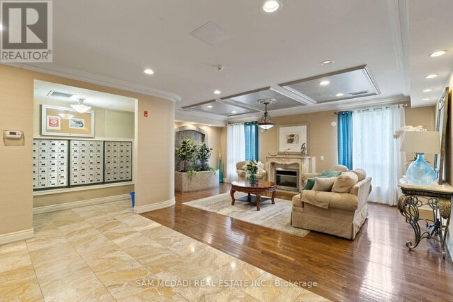 Building Photo - 1-601 Maison Parc Ct