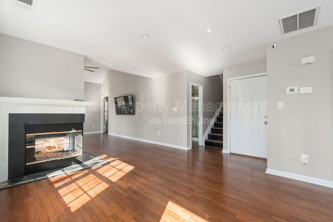 Foto del edificio - 8401 Southgate Commons Dr