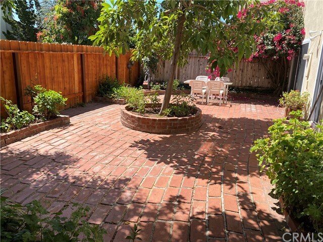 Primary Photo - 10 Meadowsweet Way