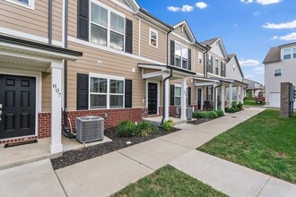Building Photo - 805 Coronation Dr