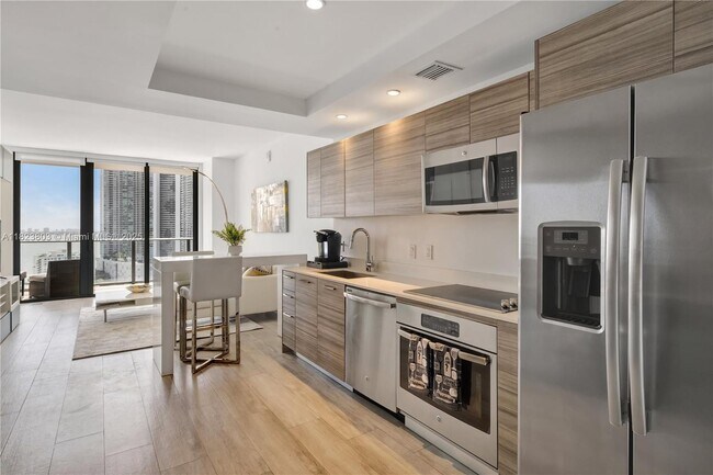 Building Photo - 121 NE 34th St