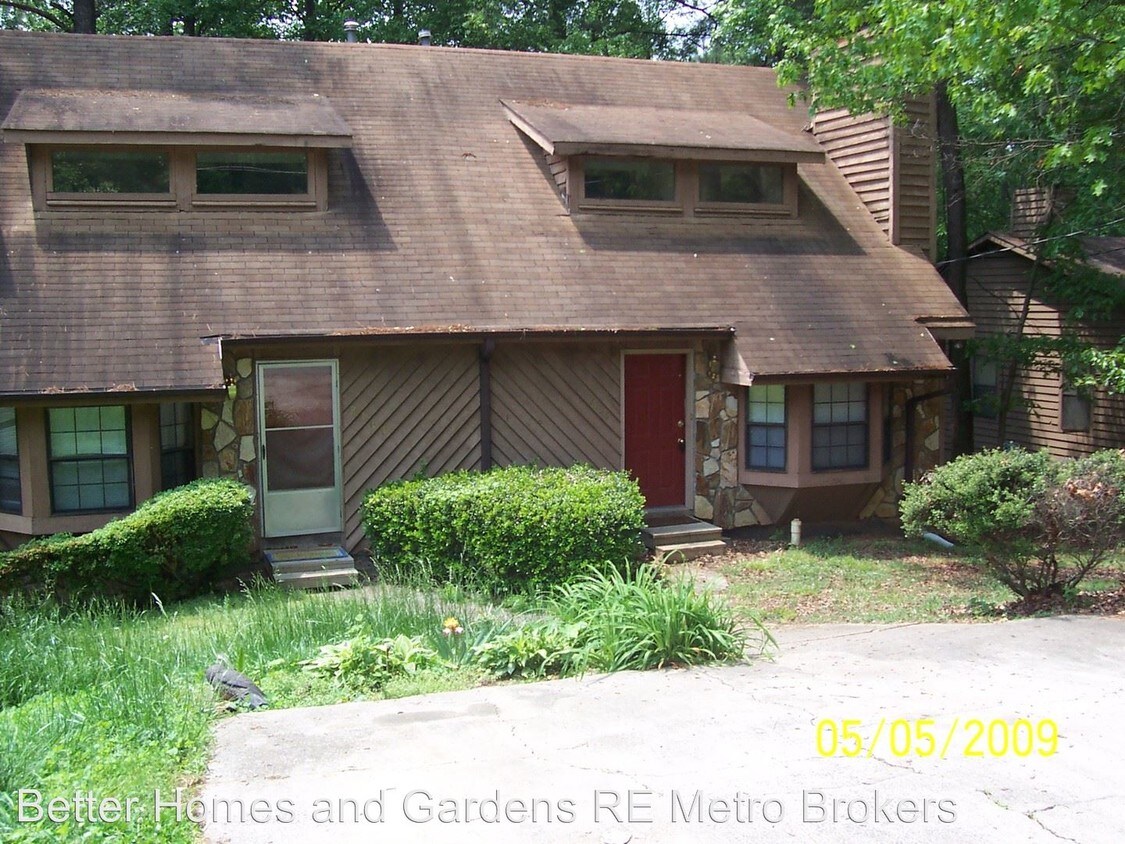 Primary Photo - 2158 Wells Dr SE
