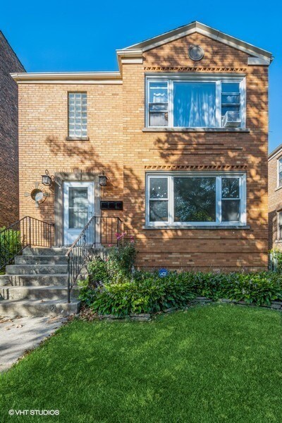 Primary Photo - 8804 S Blackstone Ave